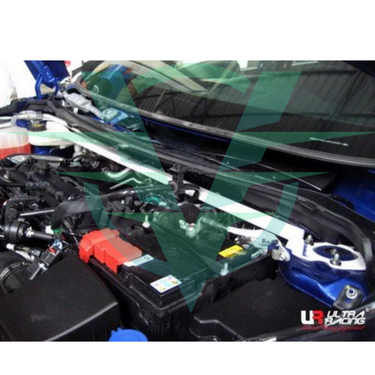 Barra de Torretas Ultra Racing Delantera para Ford Fiesta MK6 / MK7